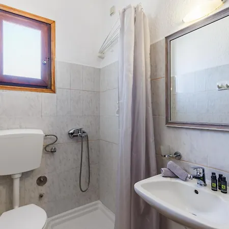 Nikolaos * 斯科派洛斯